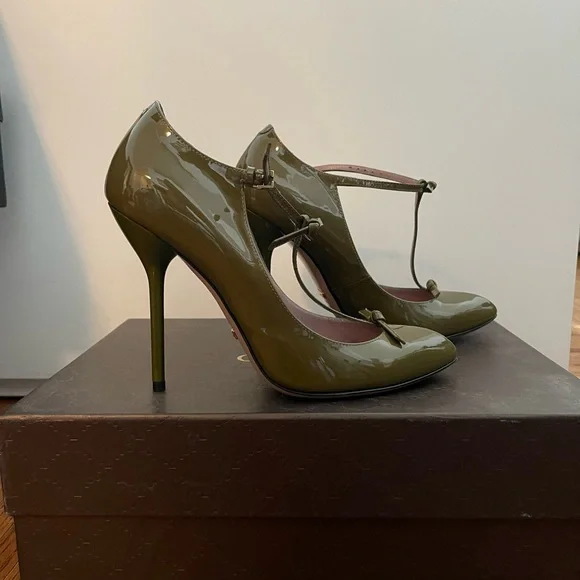 Gucci Shoes - Picture 2 of 3